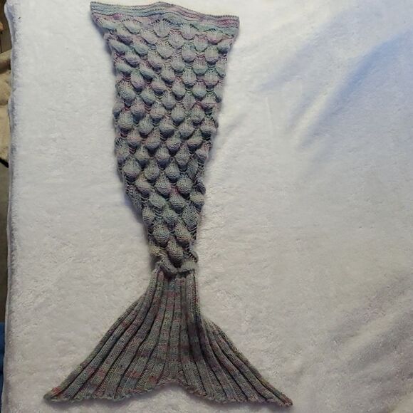 Mermaid Tail Blanket Handmade Crochet - Picture 1 of 12